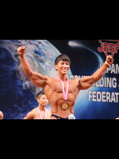 [x]横川尚隆が「アイ・アム・冒険少年」に出演。筋肉パワーで極限サバイバルに挑む | Web Magazine VITUP! [ヴィタップ]