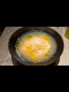 [x]俳優の中尾明慶さんに一つ星レストラン「sio」で実際に出している塩ラーメンと〆のご飯を食べてもらいました - YouTube