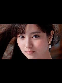 [x]新川優愛、まつげ“神カール”で瞳ぱっちり！ 『ファシオ』新CM「神カール」篇 - YouTube