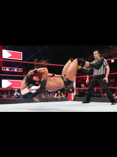 [x]Seth Rollins vs. Drew McIntyre: Raw, March 18, 2019 | WWE