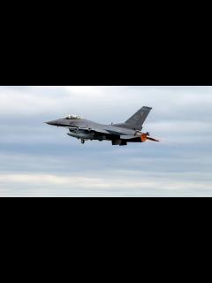 [x]F-16s scrambled, flares deployed to intercept plane near Mar-a-Lago ...