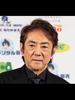 [x]中川大志、ブーケトスのサプライズに「結婚式のような気持ち」柳楽優弥・黒島結菜・丸山礼・市村正親キャスト集結 映画『夏目アラタの結婚』公開初日 ...