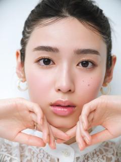 [x](画像1/3) 白石聖、魅惑の唇にドキッ “奇跡のぷっくリップ”4変化 - モデルプレス