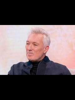 [x]Martin Kemp tells son Roman he has 10 years to live after accepting death