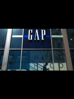 [x]Gap's Fashion, Pop-Culture Highs and Lows Through the Years - ABC News