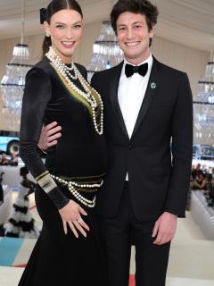 [x]Karlie Kloss expecting baby No. 3 with husband Joshua Kushner: 'Three's ...