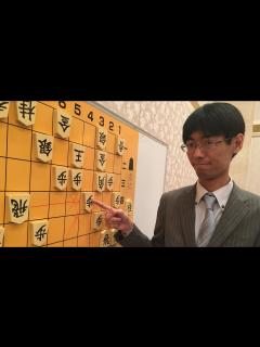 [x]【第78期将棋名人戦第2局】＃千田副立会人に聞きたい～初日午後の局面解説～ - YouTube