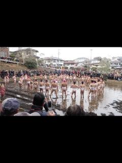 [x]2019.2.25. 千葉県四街道市・和良比皇産霊(わらびみむすび)神社はだか祭り - YouTube
