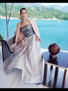 [x]篠原ともえが体感する、ジョルジオ アルマーニのタイムレス・エレガンス｜ハーパーズ バザー（Harper's BAZAAR）公式