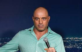Joe Rogan addresses Spotify controversy on-stage and in podcast ...